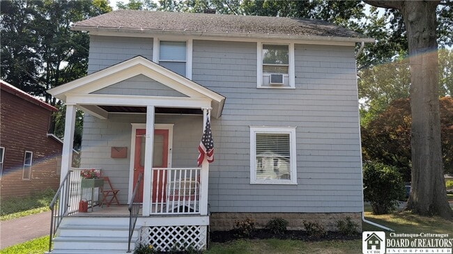 Primary Photo - 28 E 2nd St