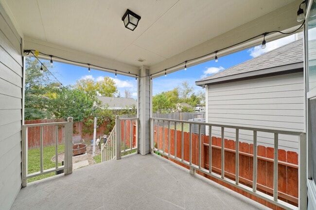 Building Photo - 3107 Amboy St