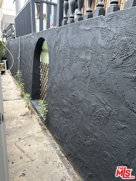 Building Photo - 27 Eastwind St
