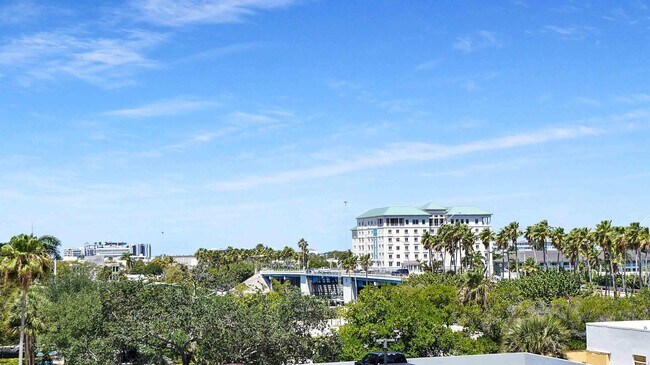 Building Photo - 3031 N Ocean Blvd