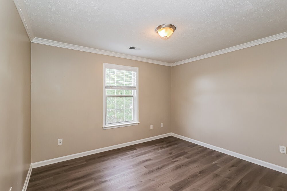 Building Photo - 4970 Promenade Dr SW
