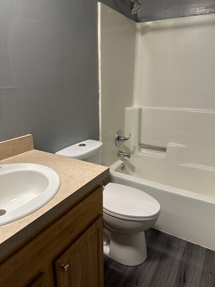 Building Photo - 3593 Scarberry Dr