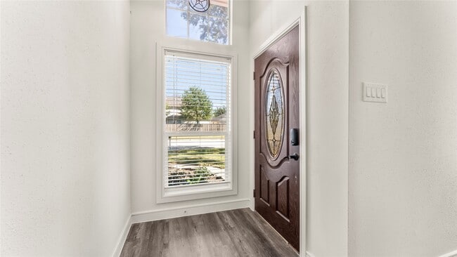 Building Photo - 2107 Charlton House Ln