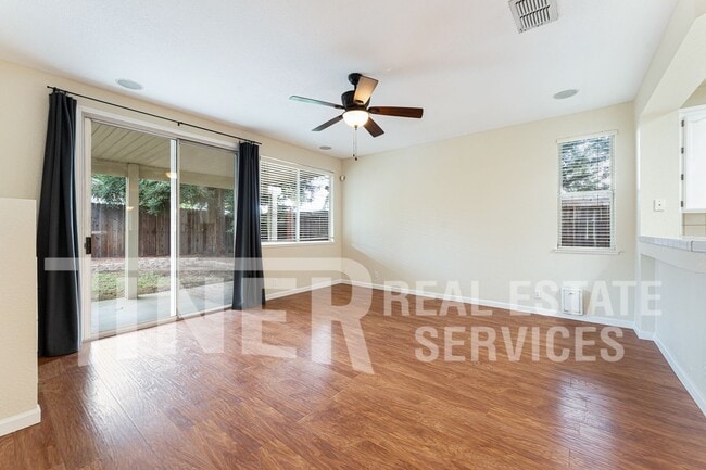 Building Photo - 149 Canberra Ct