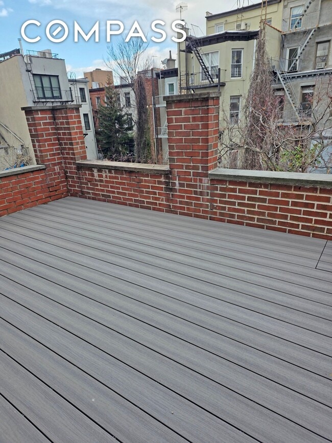 Building Photo - 187 President St