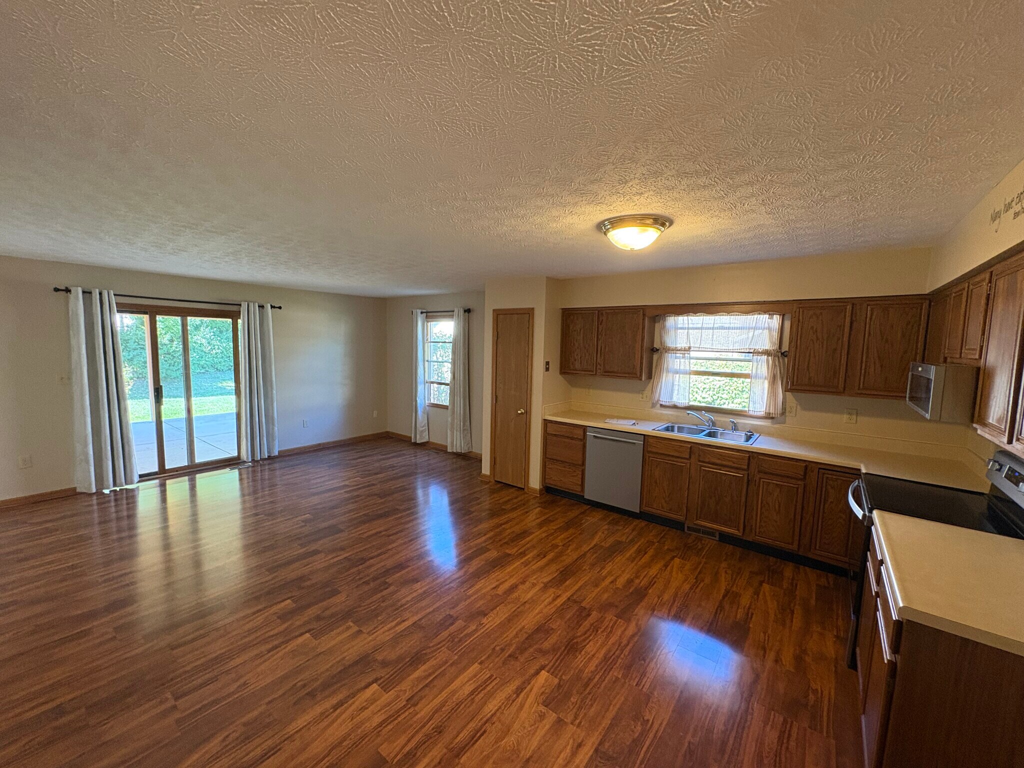 Building Photo - 7333 McSmith Ln