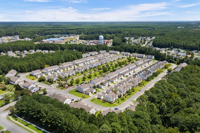 Building Photo - 1096 Harvester Cir