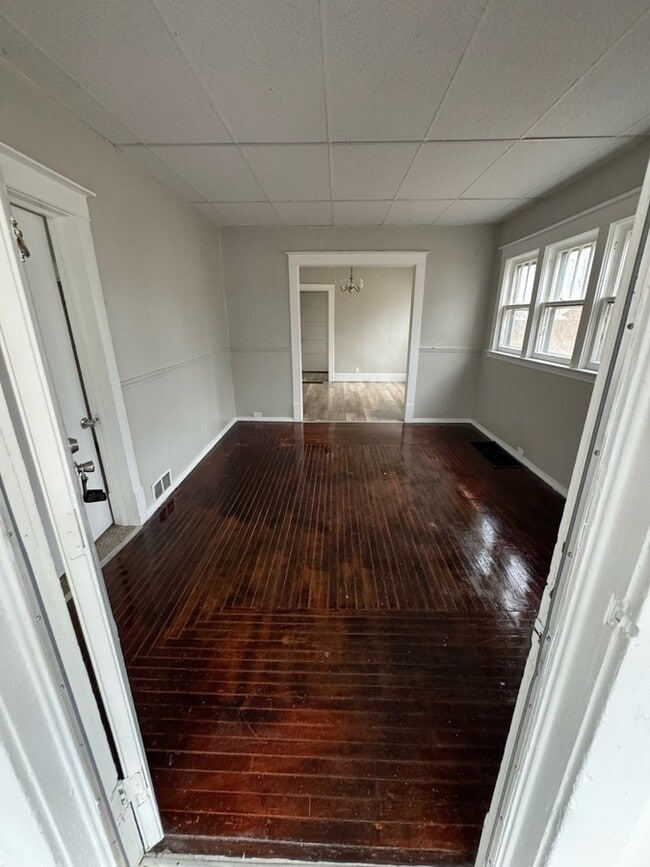 Building Photo - 1955 S Getty St