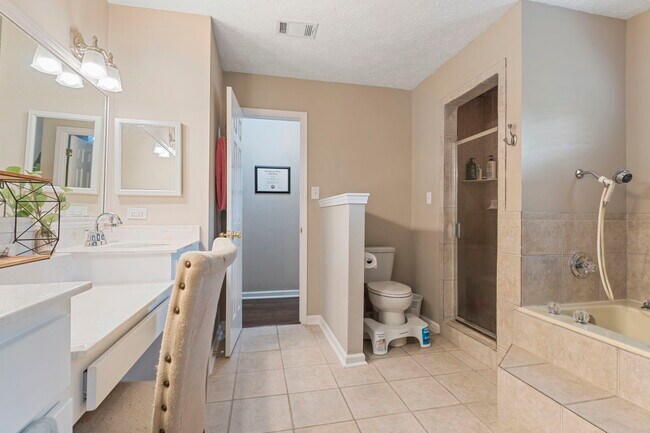 Building Photo - 431 Duckworth Dr