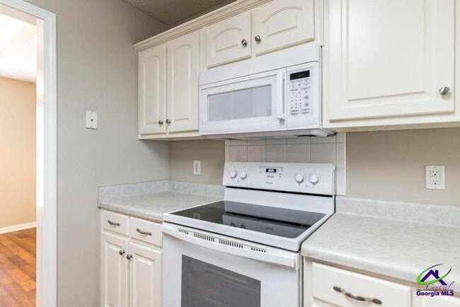 Building Photo - 462 Falkirk Dr