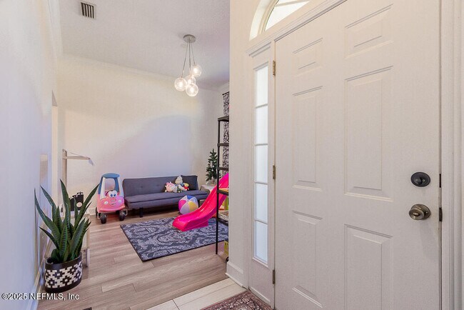 Building Photo - 2337 Matheson Dr