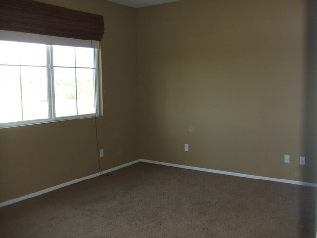 Building Photo - 31136 Strawberry Tree Ln