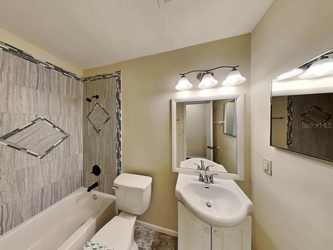 Building Photo - 8 Caswell Dr