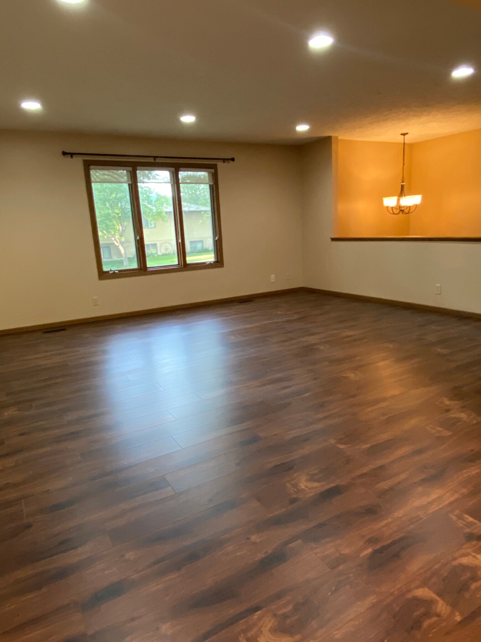 Living Room - 3133 Wildbriar Ln