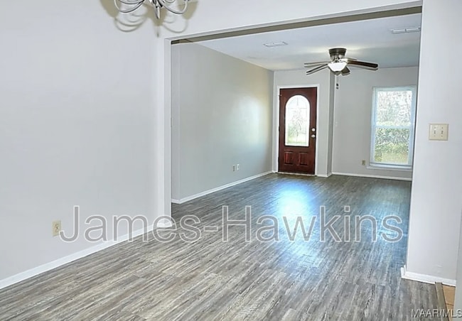 Building Photo - 709 Balfour Rd