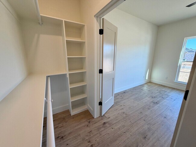 Building Photo - 509 Waggoner Ln