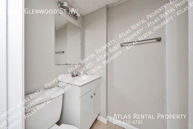Building Photo - 1344 Glenwood St NW
