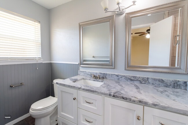 Building Photo - 4807 Del Rio Trail