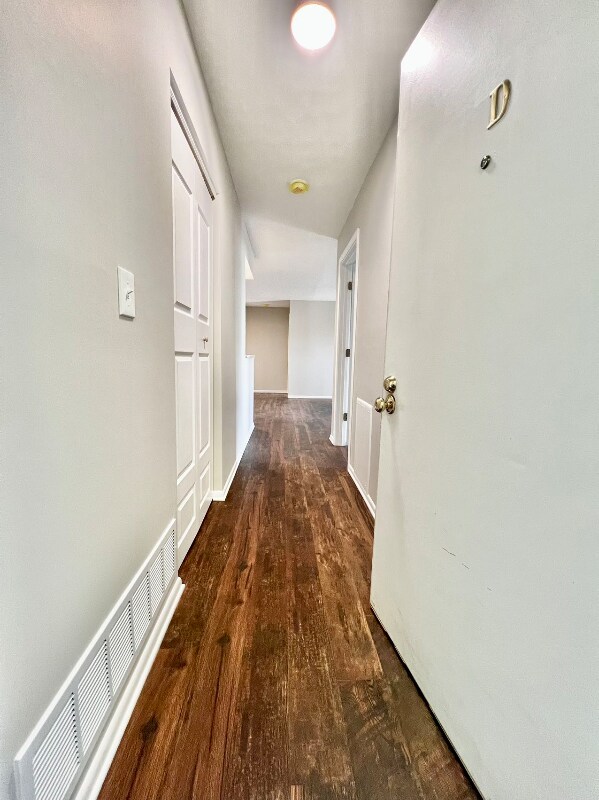 Building Photo - 2265 Hedgerow Road