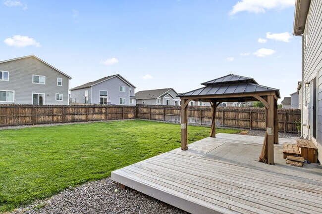 Building Photo - Gorgeous home with a finished basement, 3-...