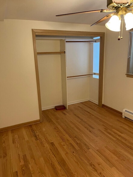 Building Photo - 6537 N Natoma Ave