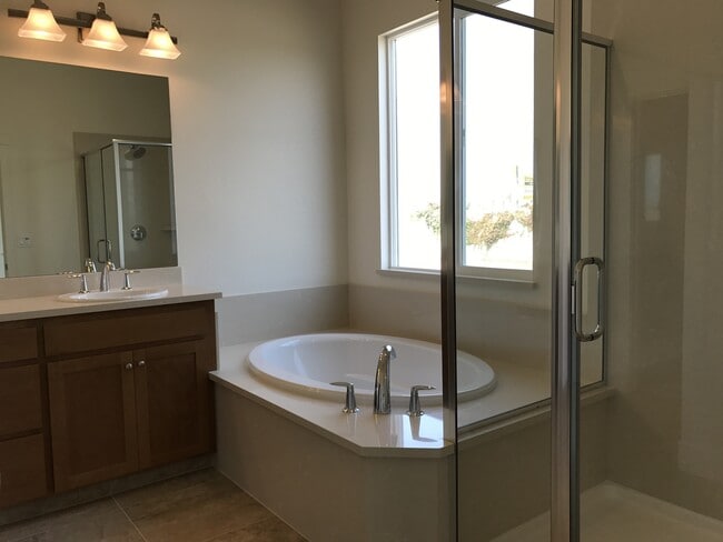 Building Photo - 1600 Dolomite Ct