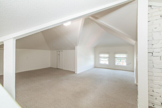 Building Photo - 2 Bedroom 1 Bath + Loft Apartment - One Bl...