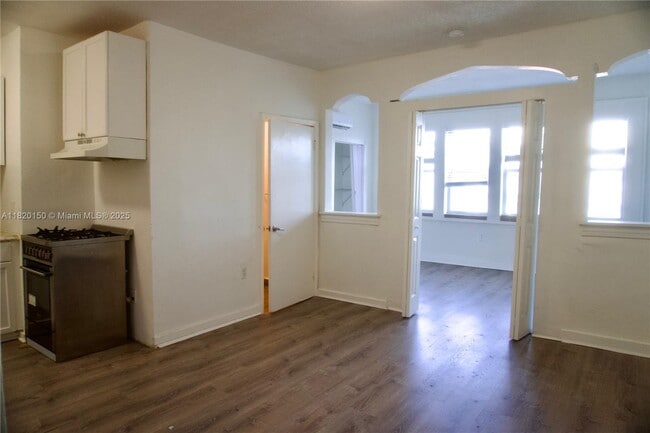 Primary Photo - 501 SW 6th Ct