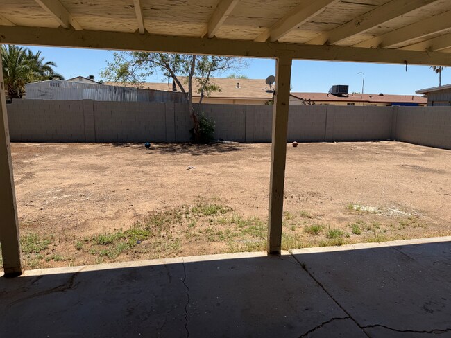 Building Photo - 8809 W Roma Ave