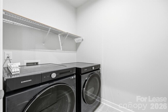 Building Photo - 6425 Cumberland Dr