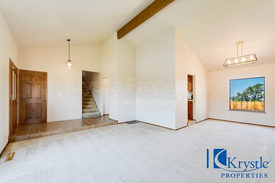 Building Photo - 149 Pajaro Way