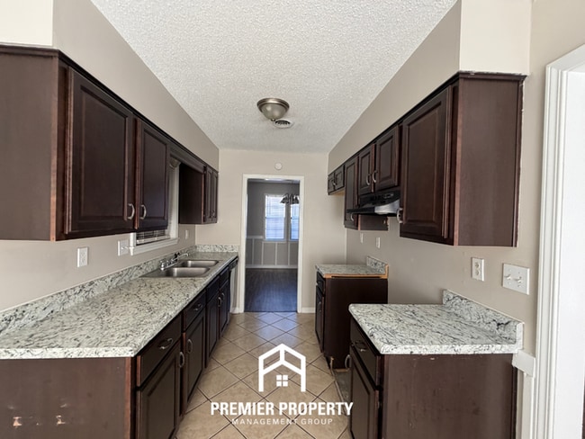 Building Photo - 7143 Markim Dr