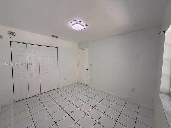 Building Photo - 3461 SW 154th Ct