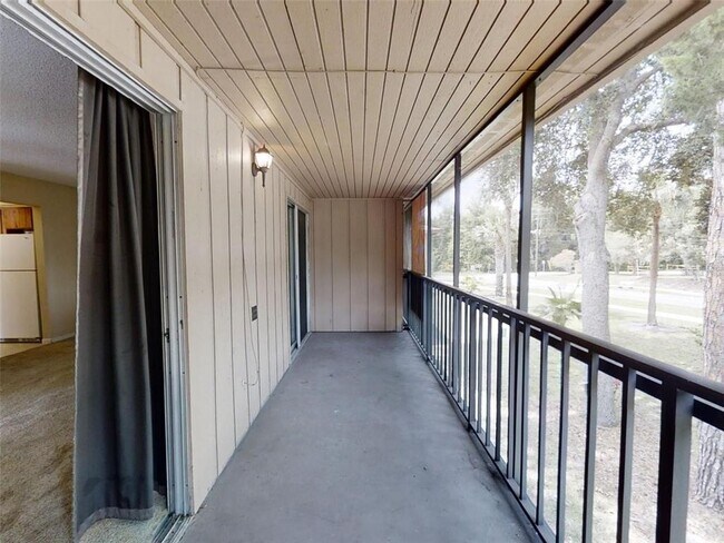 Building Photo - 190 Hickory Woods Ct
