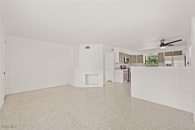 Building Photo - 1221 Turner St