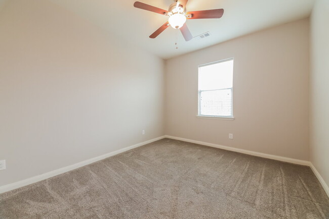 Building Photo - 1808 Sweet Gum Dr