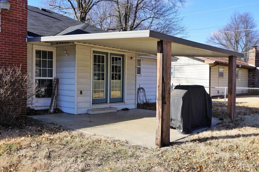 Primary Photo - 2536 S McCann Ave