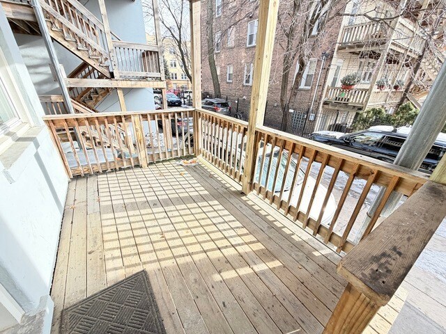 Building Photo - 3607 W Leland Ave