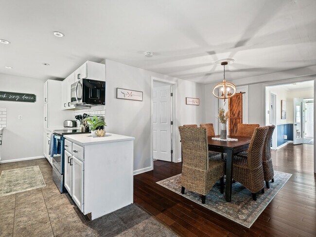 Building Photo - 122 Overlook Rd