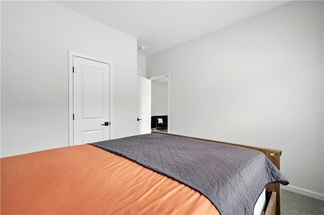 Building Photo - 3894 Saddle Bag Ct