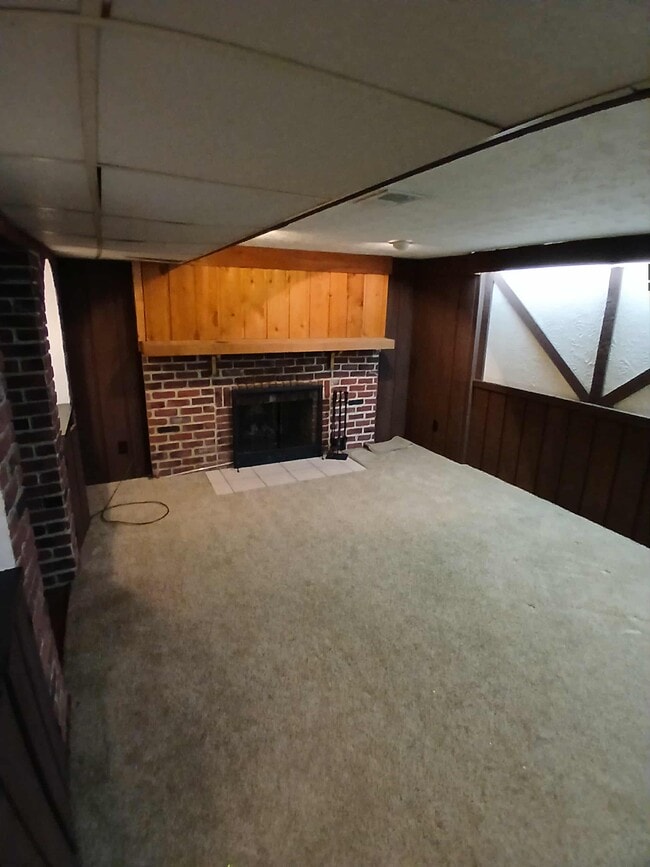 Building Photo - 1159 S Main St