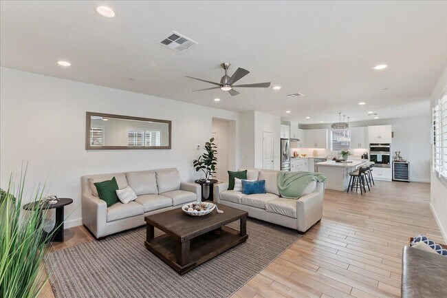 Building Photo - 58179 Aragon Way