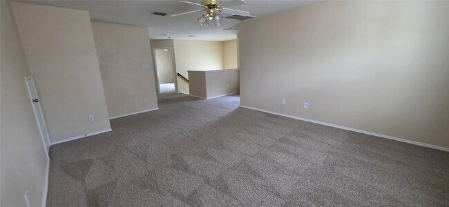 Building Photo - 2820 Deer Ridge Dr