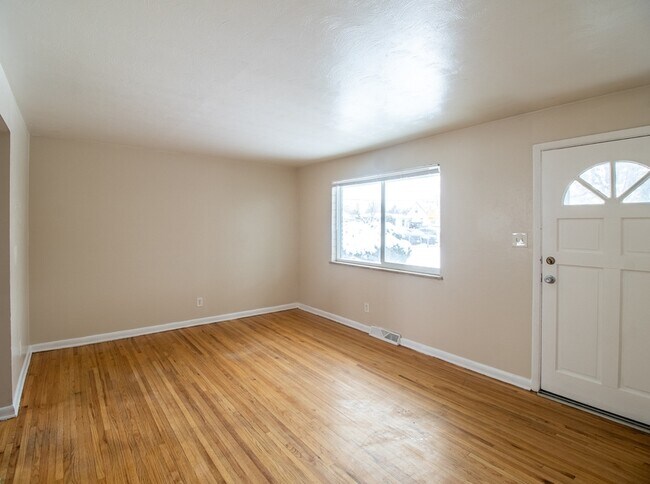Building Photo - 1707 W 52nd Ave