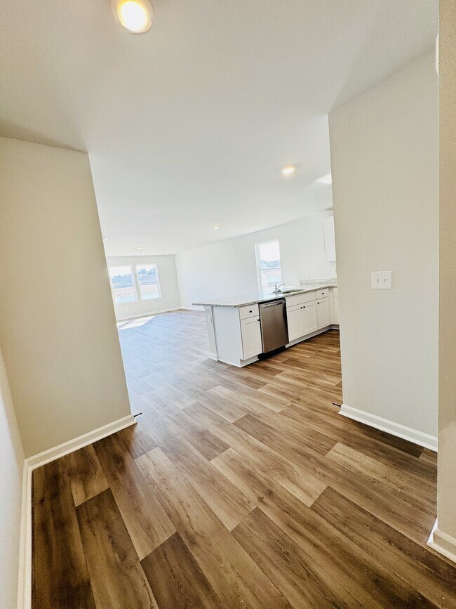 Building Photo - 348 SC-348