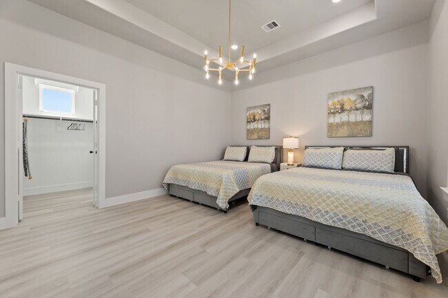 Building Photo - 8521 Brandon St