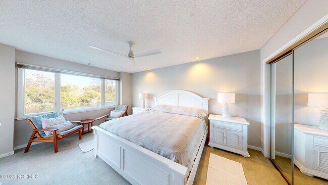 Building Photo - 1714 Deerfield Dr SW