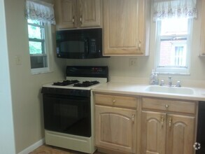 Building Photo - Stanton Heights / Lawrenceville area - GR...