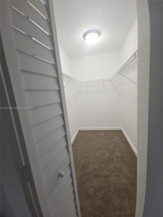 Building Photo - 253 San Remo Blvd