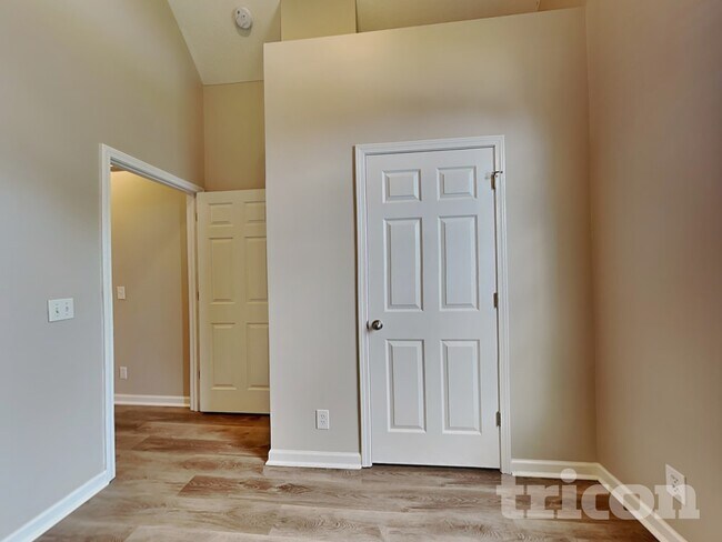 Building Photo - 119 Cherokee Dr